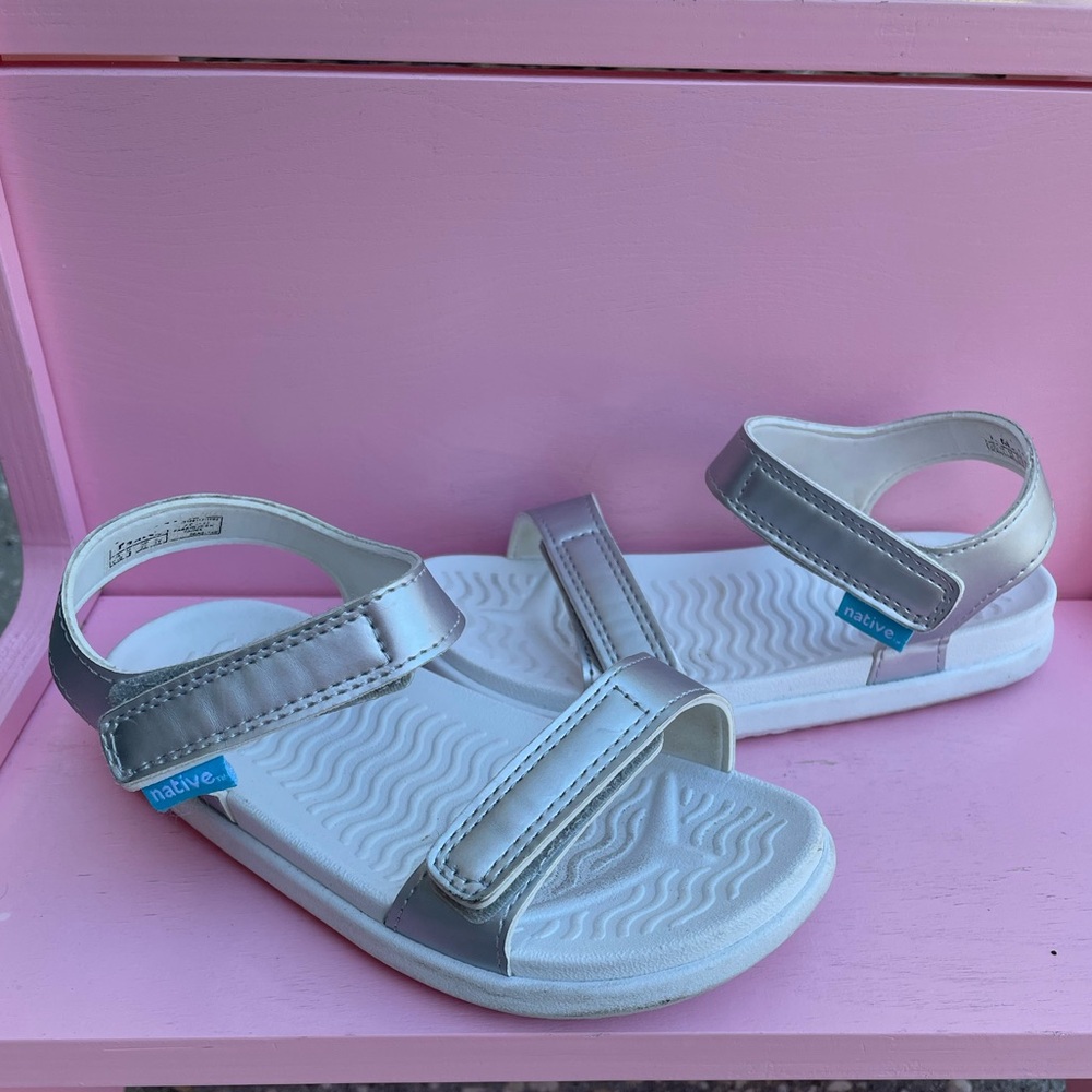 Native Kids Metallic Silver Sandals
